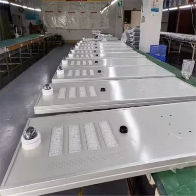 Projet de haute qualité d'économie d'énergie Super luminosité IP66 100W 200W 300W LED Réverbère solaire